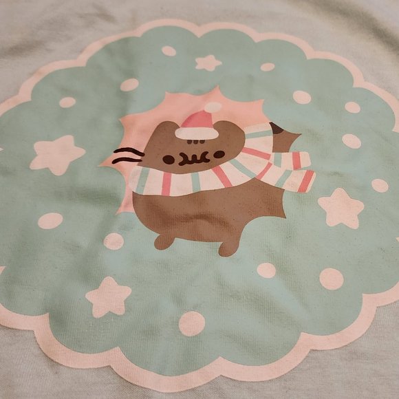 PusheenBox Winter 2021 Long-Sleeve - Picture 2 of 4